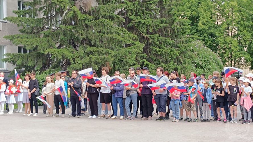 В военном институте провели мероприятия по случаю празднования Дня России