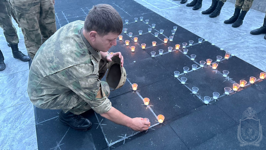 В военном институте провели акцию «Свеча памяти»