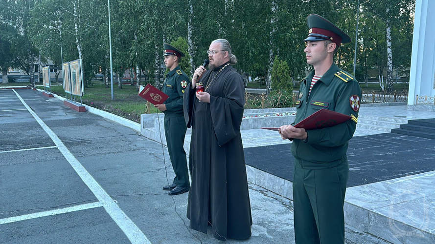В военном институте провели акцию «Свеча памяти»