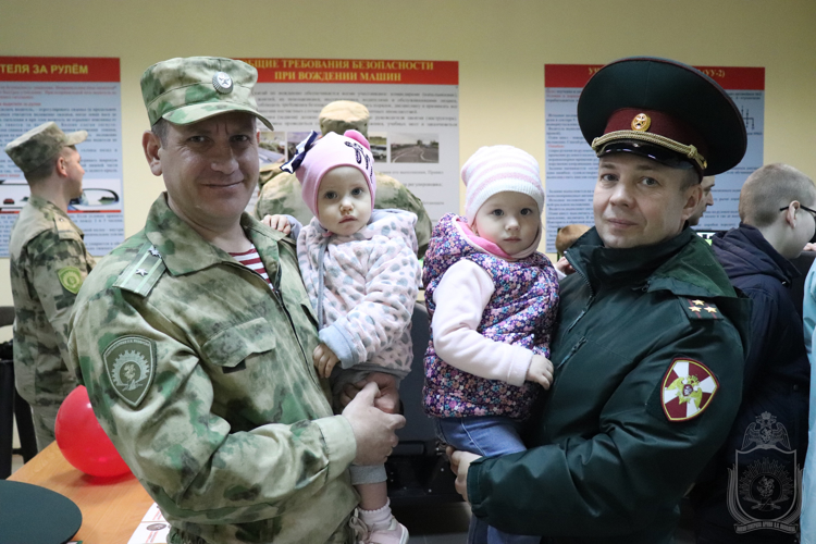 В военном институте провели праздник детства