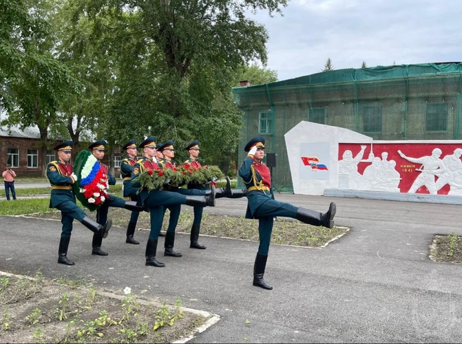 В военном институте провели мероприятия по случаю празднования Дня России