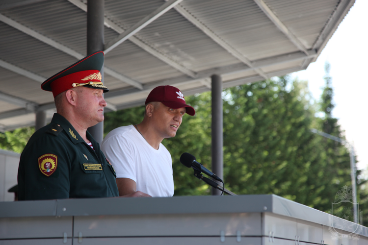 6 июля на территории Новосибирского военного института проведена встреча выпускников 1978, 1979, 1984, 1989, 1994, 1999, 2004 и 2009 годов