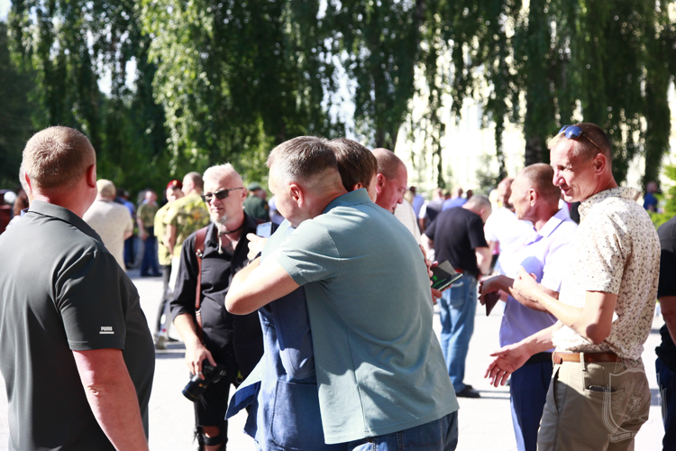 6 июля на территории Новосибирского военного института проведена встреча выпускников 1978, 1979, 1984, 1989, 1994, 1999, 2004 и 2009 годов
