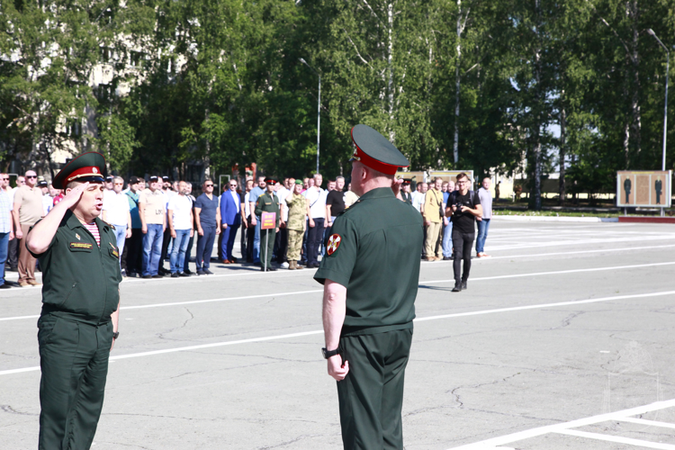 6 июля на территории Новосибирского военного института проведена встреча выпускников 1978, 1979, 1984, 1989, 1994, 1999, 2004 и 2009 годов
