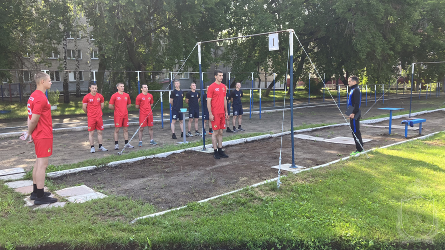 В военном институте проводился спортивный праздник посвящённый «Дню физкультурника»