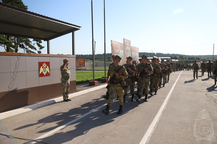 В Новосибирском военном институте  провели обряд  освящения оружия курсантов 1 курса