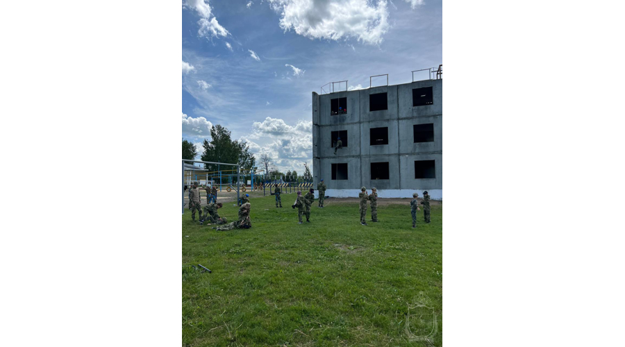 На территории учебного центра Новосибирского военного института прошли учебные сборы воспитанников Центра спортивно-патриотического воспитания «Витязь»