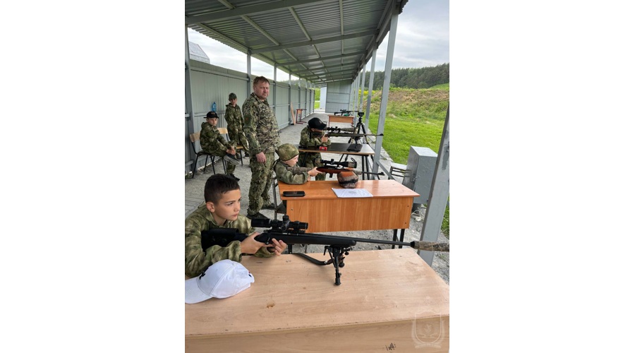 На территории учебного центра Новосибирского военного института прошли учебные сборы воспитанников Центра спортивно-патриотического воспитания «Витязь»