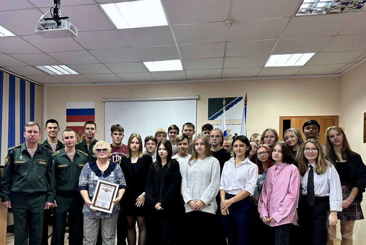 Проведено научно-просветительское мероприятие в рамках военно-исторической и профессионально ориентационной работы в школе № 121 г. Новосибирска