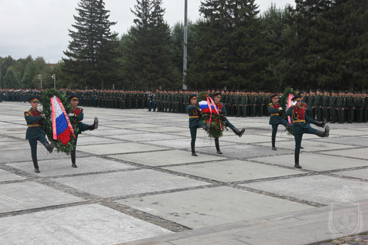 Курсанты Новосибирского военного института   приняли присягу на верность своей Родине