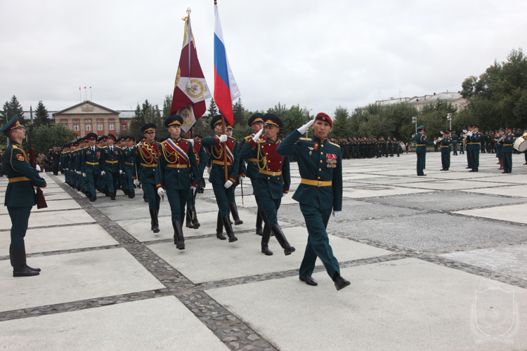 Курсанты Новосибирского военного института   приняли присягу на верность своей Родине