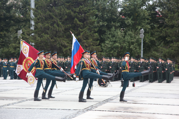 Курсанты Новосибирского военного института   приняли присягу на верность своей Родине