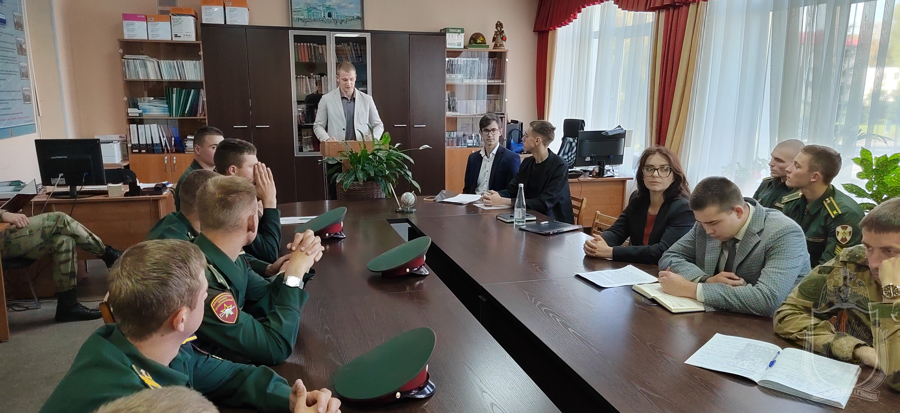 На базе НВИ проведен межвузовский научно-практический семинар