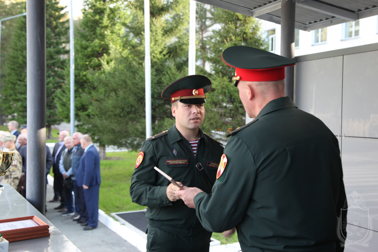 В Новосибирском военном институте отметили День знаний
