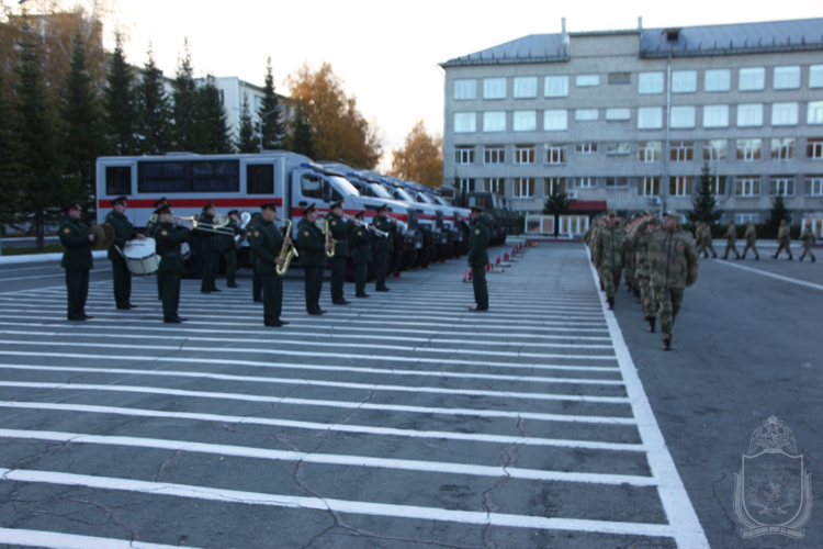 В Новосибирском военном институте проведен годовой технический осмотр транспортных средств
