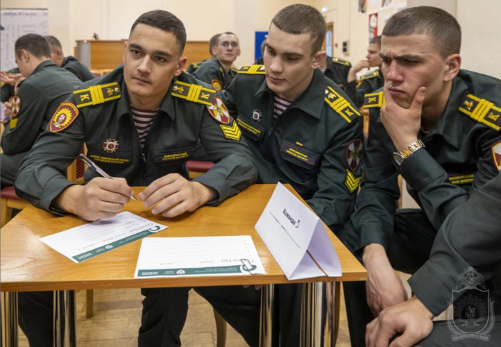 Курсанты военно-научного общества приняли участие в квизе по развитию финансовой грамотности