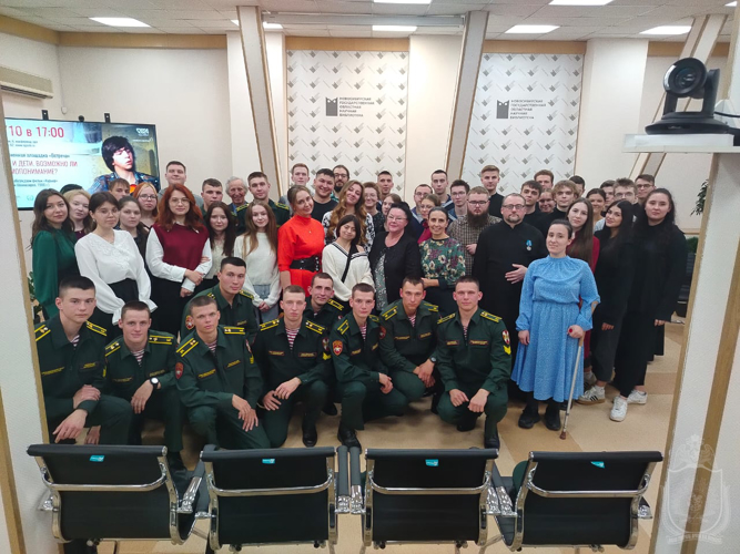 Курсанты военно-научного общества приняли участие в межвузовской дискуссионной площадке 