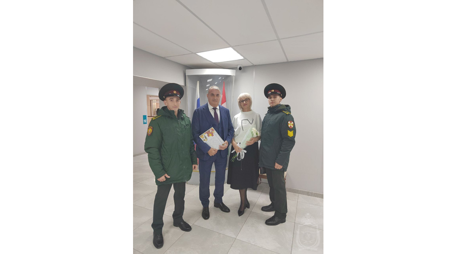 Новосибирский военный институт войск национальной гвардии принял участие в Дне учителя