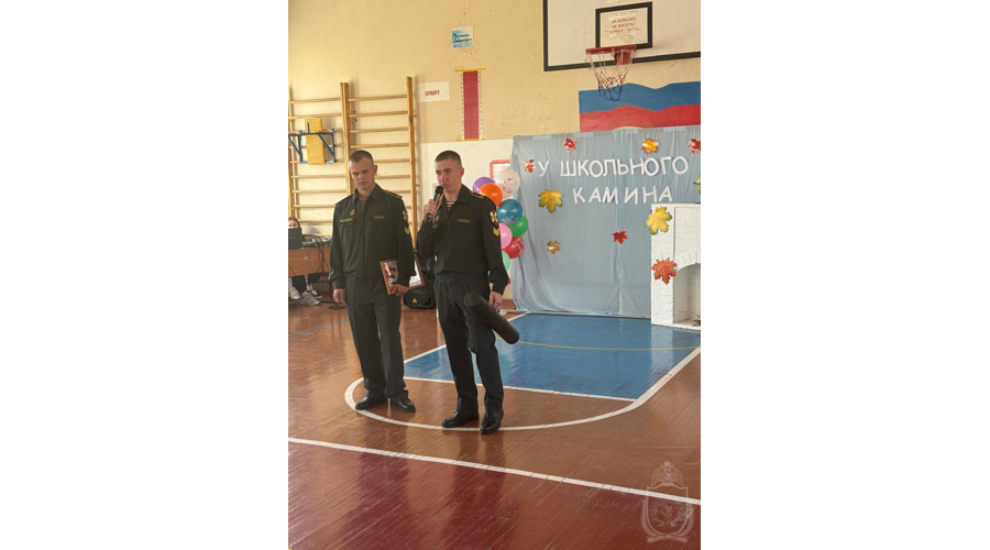 Новосибирский военный институт войск национальной гвардии принял участие в Дне учителя