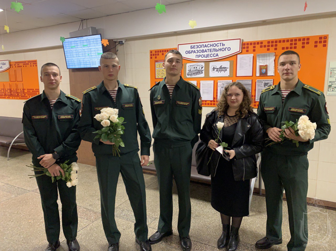 Новосибирский военный институт войск национальной гвардии принял участие в Дне учителя
