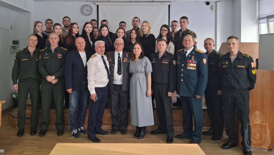 Педагогические работники и курсанты военного института приняли участие в научном мероприятии ко дню сотрудника органов внутренних дел 