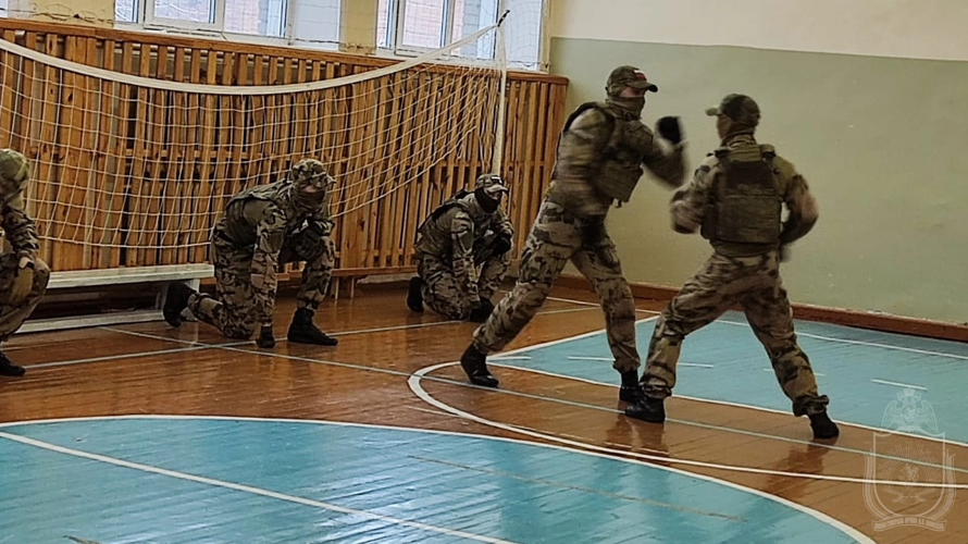 Курсанты факультета ССпН приняли участие в профориентационной встрече с учащимися старших классов средней образовательной школы № 18 (станция Мочище)