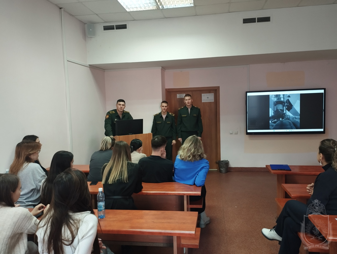 Курсанты военного института приняли участие в межвузовском круглом столе