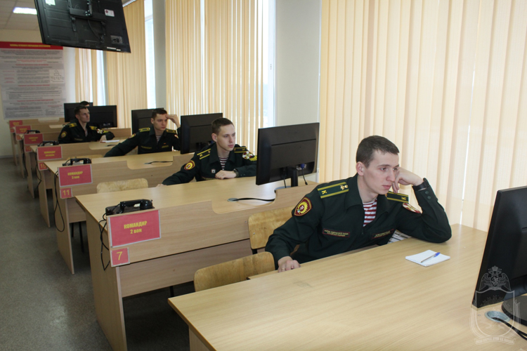 Курсанты военного института впервые приняли участие в географическом диктанте