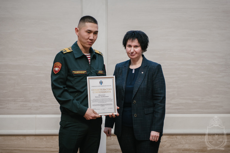 Курсанты военного института удостоены стипендий Губернатора Новосибирской области