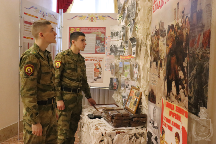 День воинской славы — День полного освобождения Ленинграда от фашистской блокады
