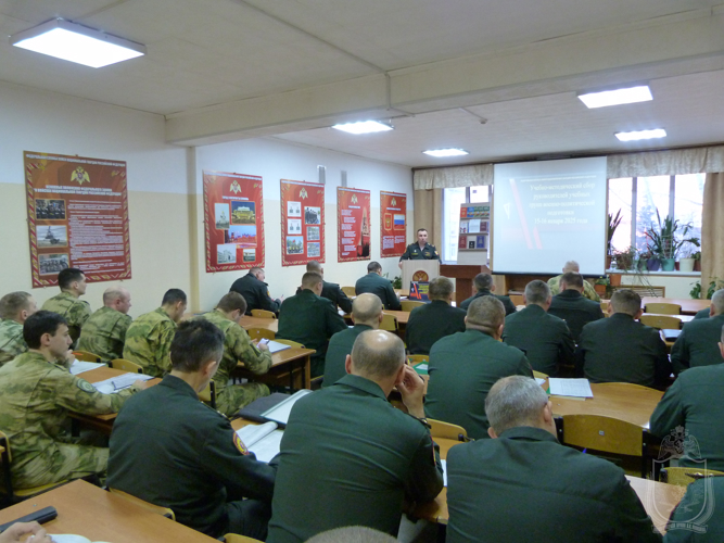 В военном институте проведены учебно-методические сборы с руководителями групп военно-политической работы
