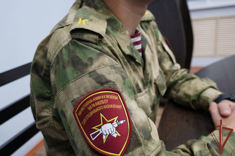 Курсанты и офицеры военного института приняли участие в патриотическом радиопроекте ко Дню защитника Отечества