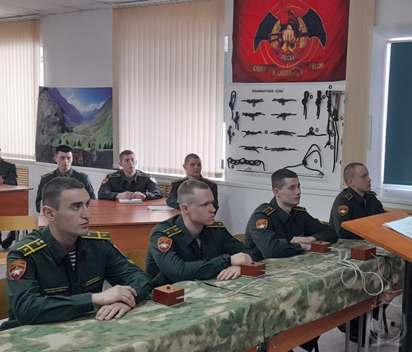 В военном институте среди курсантов факультета (сил специального назначения) проведена олимпиада