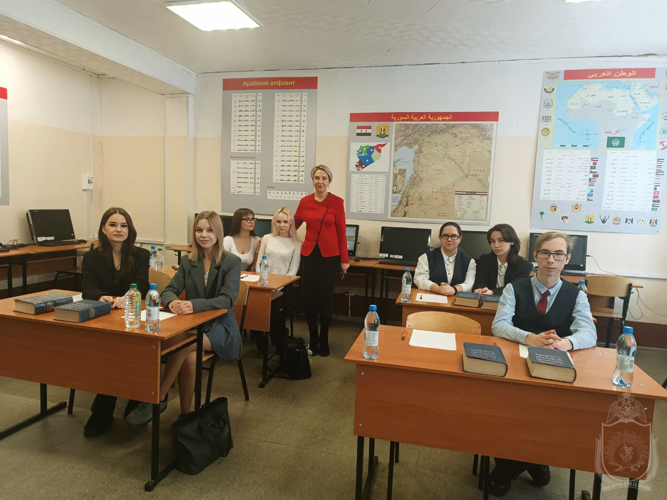 В военном институте проведен городской конкурс перевода «Память Священна»