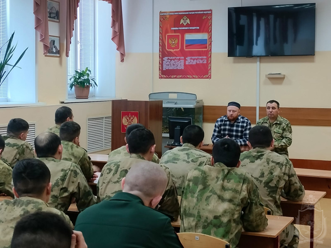 В военном институте прошла встреча личного состава с представителем мусульманского духовенства г. Новосибирска