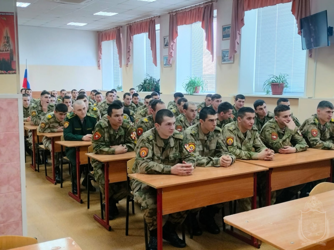 В военном институте прошла встреча личного состава с представителем мусульманского духовенства г. Новосибирска
