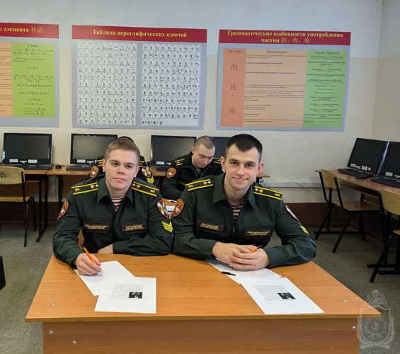 В военном институте проведен городской конкурс перевода «Память Священна»