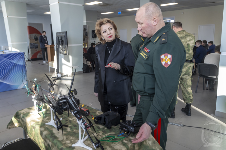 Военным институтом проведена интеллектуальная игра по истории Отечества