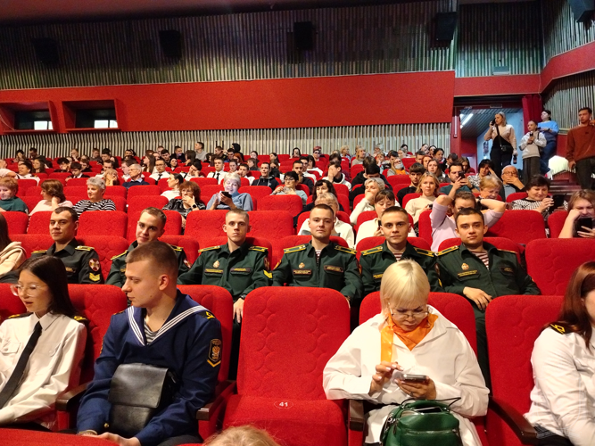 Курсанты военного института приняли участие в социальном проекте «Выбор»