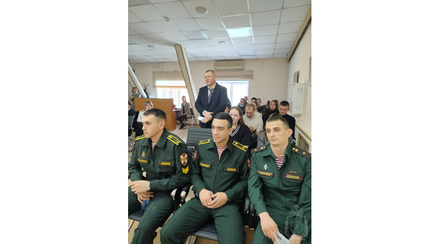 ДЕНЬ КУРСАНТА В ОБЛАСТНОЙ БИБЛИОТЕКЕ