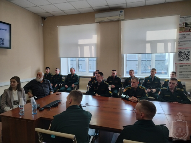 ДЕНЬ КУРСАНТА В ОБЛАСТНОЙ БИБЛИОТЕКЕ