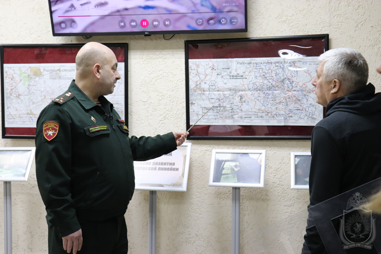 В Новосибирском военном институте собрали уникальную  коллекцию офицерских линеек