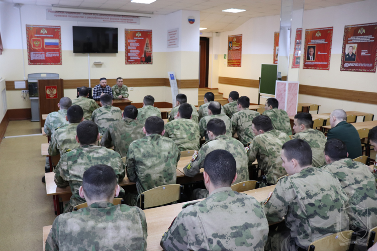 В военном институте прошла встреча личного состава с представителем мусульманского духовенства г. Новосибирска