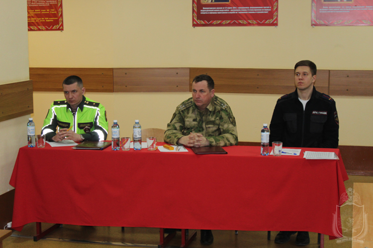 В военном институте, проведена  техническая конференция с водителями и владельцами личного транспорта
