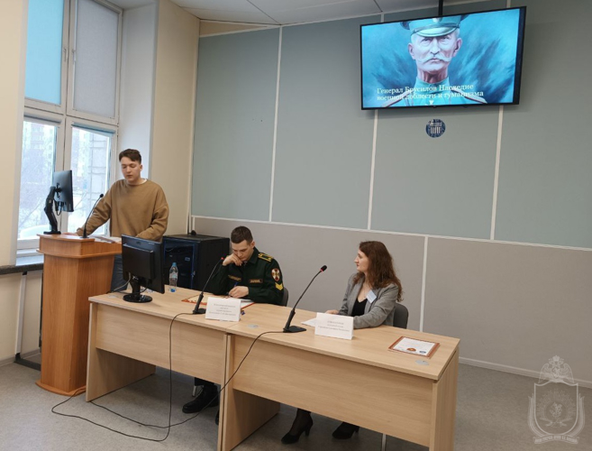 Военным институтом организована межвузовская открытая трибуна  о защитниках Отечества