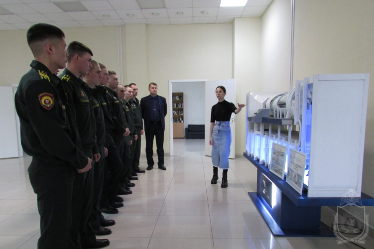Курсанты военного института посетили  научно-исследовательский институт авиации