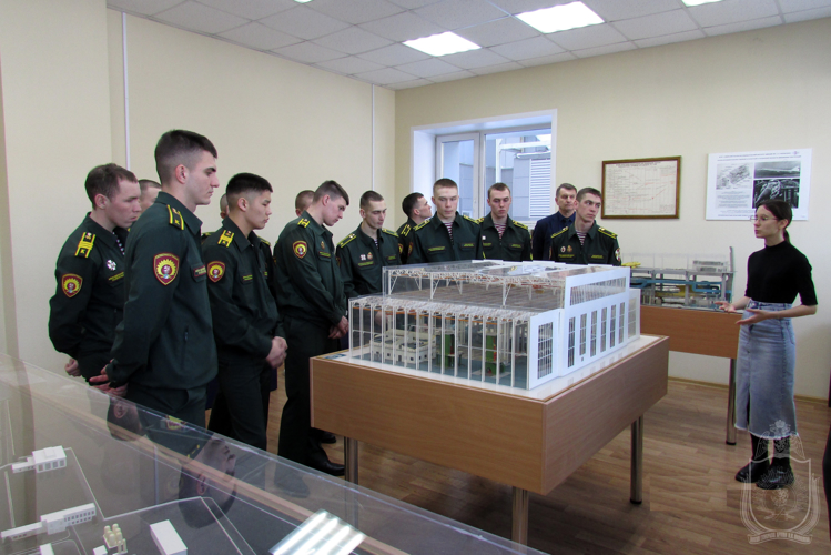 Курсанты военного института посетили  научно-исследовательский институт авиации