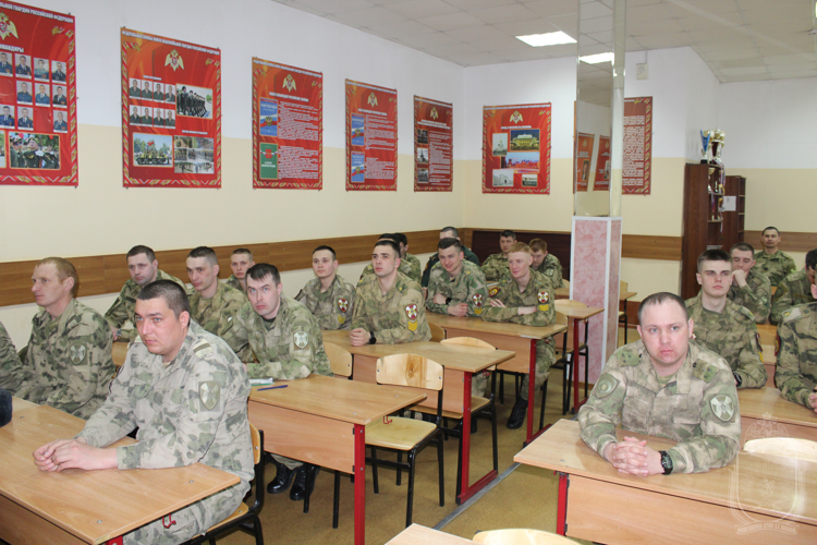 В военном институте, проведена  техническая конференция с водителями и владельцами личного транспорта