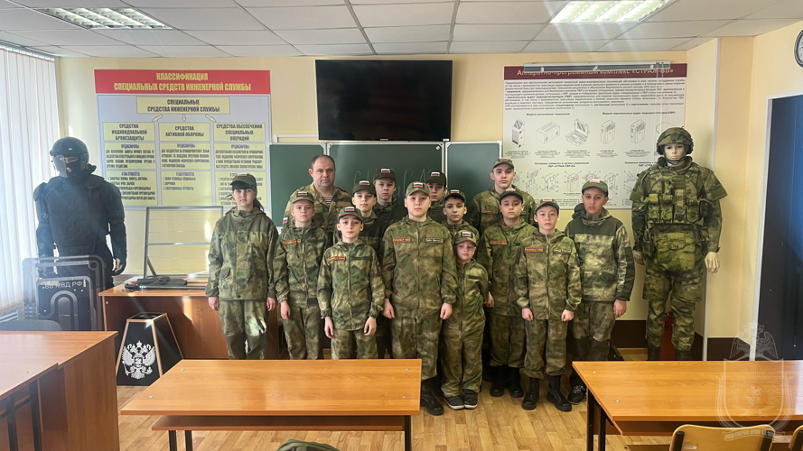 Новосибирский военный институт посетили воспитанники «Гвардейской смены» из Ханты-Мансийского автономного округа