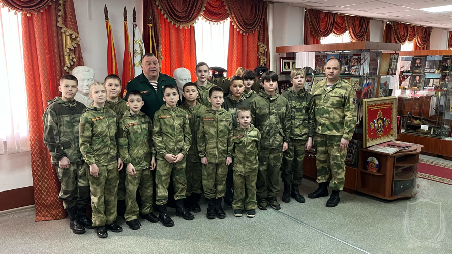 Новосибирский военный институт посетили воспитанники «Гвардейской смены» из Ханты-Мансийского автономного округа